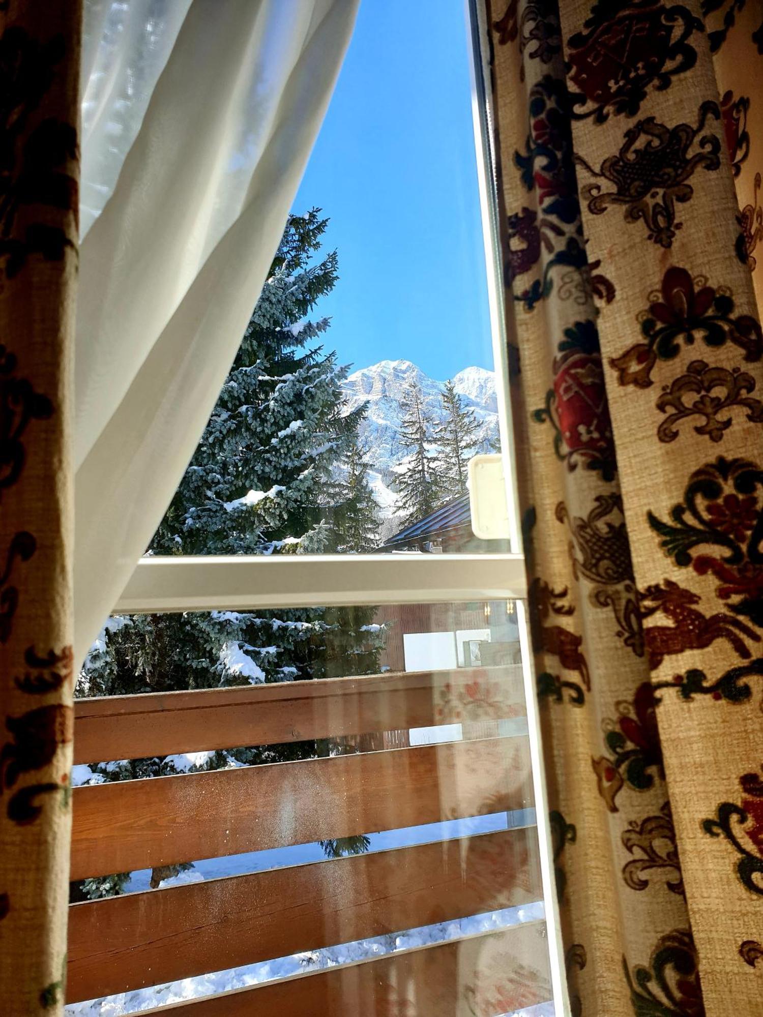 Luminoso Ed Accogliente, Centralissimo Appartamento Indipendente Cortina dʼAmpezzo Kültér fotó