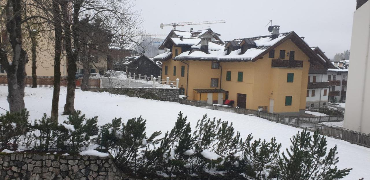 Luminoso Ed Accogliente, Centralissimo Appartamento Indipendente Cortina dʼAmpezzo Kültér fotó